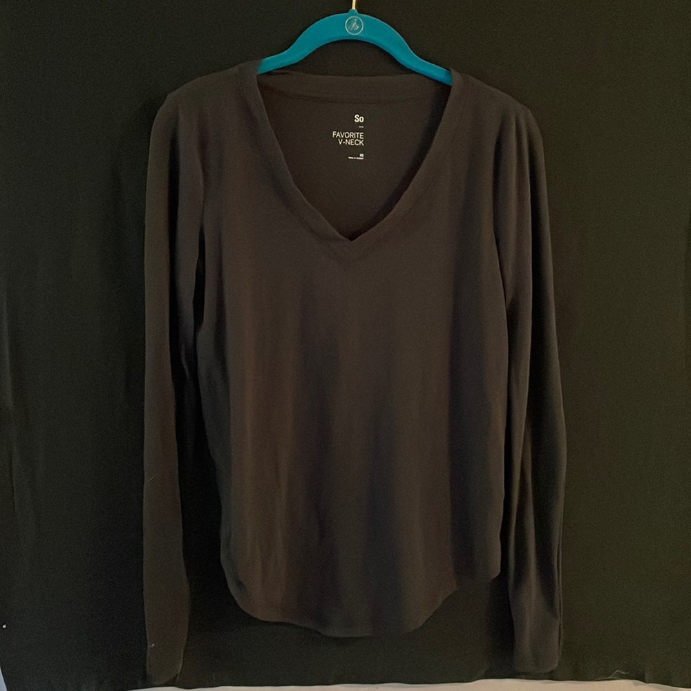 Womens Black long sleeve tee